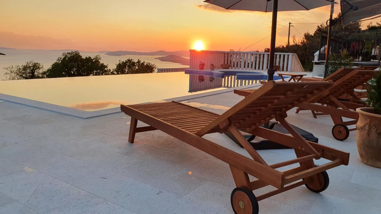 Sea View Luxury Apart Hotel Villa Conte With Swiming Pool And Romantic Spa Podstrana Exteriér fotografie