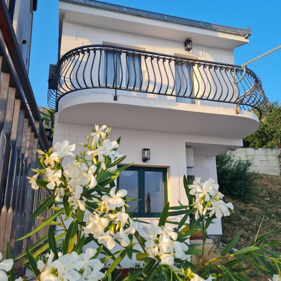 Sea View Luxury Apart Hotel Villa Conte With Swiming Pool And Romantic Spa Podstrana Exteriér fotografie