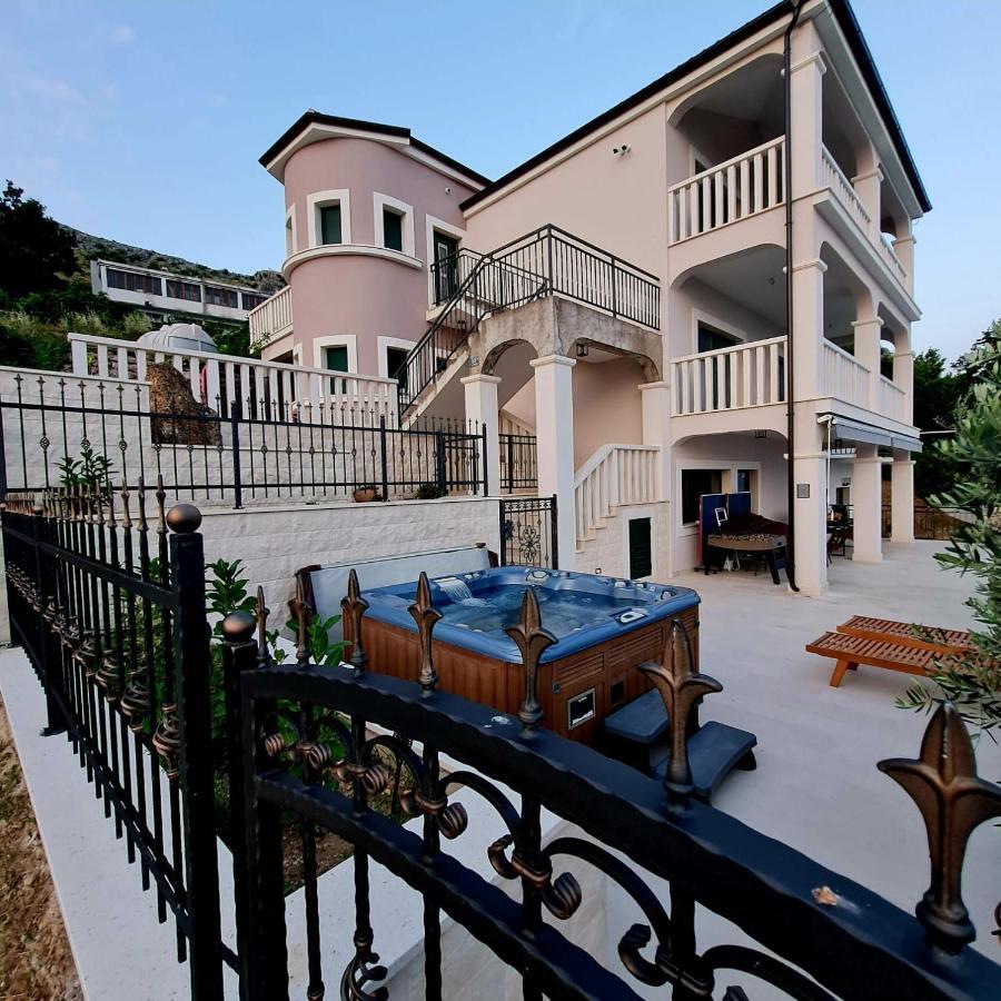 Sea View Luxury Apart Hotel Villa Conte With Swiming Pool And Romantic Spa Podstrana Exteriér fotografie
