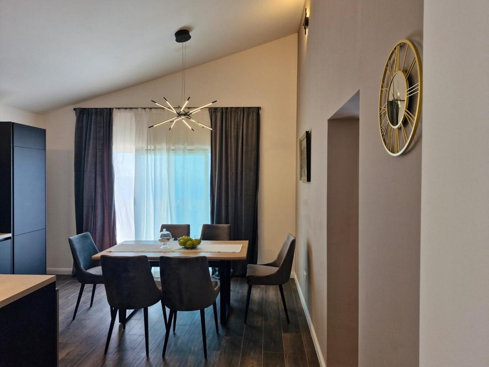 Sea View Luxury Apart Hotel Villa Conte With Swiming Pool And Romantic Spa Podstrana Exteriér fotografie