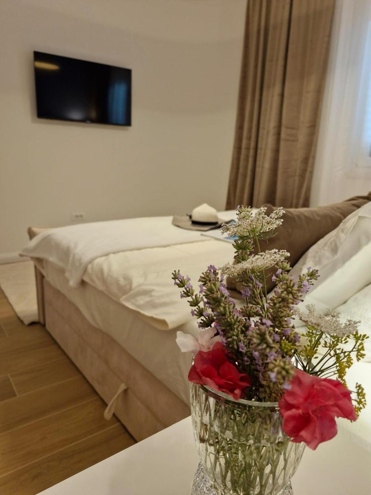 Sea View Luxury Apart Hotel Villa Conte With Swiming Pool And Romantic Spa Podstrana Exteriér fotografie